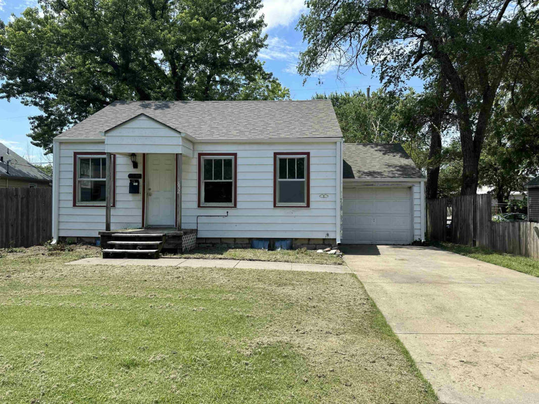 852 HANCOCK ST, SALINA, KS 67401, photo 1 of 22