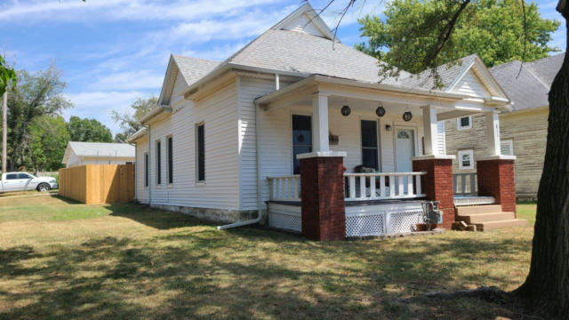 823 W HARVEY AVE, WELLINGTON, KS 67152 - Image 1